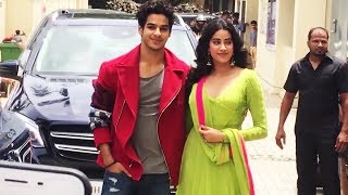 Watch Janhvi Kapoor And Ishaan Khattar GRAND ENTRY At Dhadak Trailer Launch Video