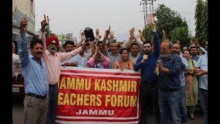 Watch JKTF protests for de-linking salary of teachers under SSA, RMSA Video