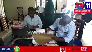 Watch ACB OFFICER RAIDS ON SENIOR ASST N.KISHAN PRASAD HOUSE IN MEDCHAL | Tv11 News | 13-06-18 Video