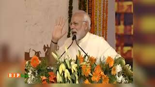 Watch à¤°à¤®à¤¨ à¤¸à¤¿à¤‚à¤¹ à¤¸à¤°à¤•à¤¾à¤° à¤›à¤¤à¥à¤¤à¥€à¤¸à¤—à¤¢à¤¼ à¤•à¥‡ à¤˜à¤°-à¤˜à¤° à¤•à¥‹ à¤µà¤¿à¤•à¤¾à¤¸ à¤”à¤° à¤µà¤¿à¤¶à¥à¤µà¤¾à¤¸ à¤¸à¥‡ à¤°à¥‹à¤¶à¤¨ à¤•à¤° à¤°à¤¹à¥€ à¤¹à¥ˆ Video
