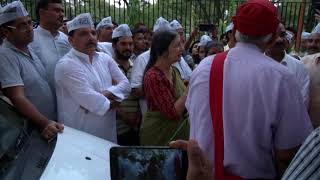 Watch CPI M leader Vrinda Karat reaches Rajghat to extend her Support for Arvind Kejriwal 's demand Video
