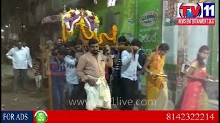 Watch AYYAPPA SWAMY PADI PUJA AT VENKATA GIRI , JUBILEE HILLS | Tv11 News | 17-12-2017 Video