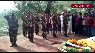 Watch Thousands attend armyman Aurangzeb's last rites in Poonch Video