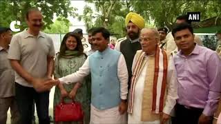Watch LK Advani, Rajnath Singh, MM Joshi attend Shahnawaz Hussainâ€™s Eid party Video