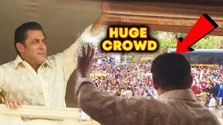 Watch Inside Video - Salman Khan Waving His Fans From Balcony EID MUBARAK | Galaxy Apartment Video
