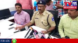 Watch MEDCHAL POLICE CHASES CHAIN SNATCHING CASE | Tv11 News | 29-12-2017 Video