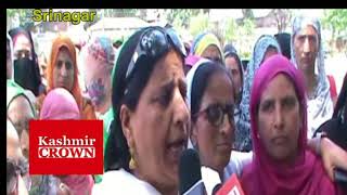 Watch Aanganwadi workers today protest in lalchowk demanding increase in their salary Video
