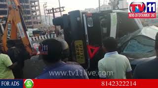 Watch ROAD ACCIDNET IN VISAKHAPATNAM | Tv11 News | 30-12-2017 Video