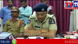 Watch LED LIGHTS THEFT CAUGHT BY RAMGOPAL PET POLICE IN SECUNDERABAD | Tv11 News | 13-01-2018 Video