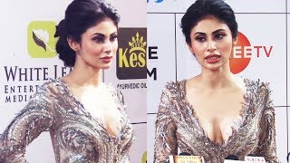 Watch Beautiful Mouni Roy At GOLD Awards 2018 Red Carpet Video