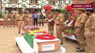 Watch Wreath laying ceremony of policeman HC Habibullah held in Srinagar Video