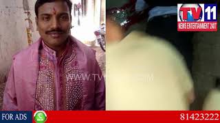 Watch LORRY HITS BIKE | UBER DELIVERY BOY SPOT DEAD IN MADHAPUR | Tv11 News | 16-02-2018 Video