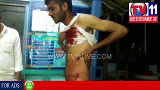 Watch UNKNOWN PERSONS ATTACKS MAN WITH KNIFES IN KURNOOL |  Tv11 News | 20-02-2018 Video
