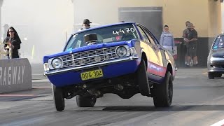 Watch DOG302 CYCOV8 HYPO75 FORD V8 CORTINAS DRAG RACING AT SYDNEY DRAGWAY Video