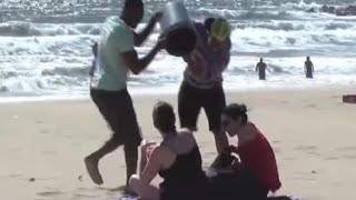 Watch Video Lucu Pura-pura Disiram Air Video