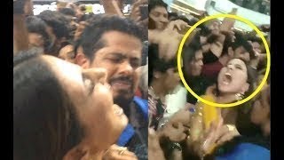 Watch Hina Khan Hair Pulling In Crowed Reaction By Luv Tyagi | Bigg Boss 11 Video
