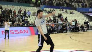 Watch NBA: Frank Kaminsky Shows China His Dance Moves Video