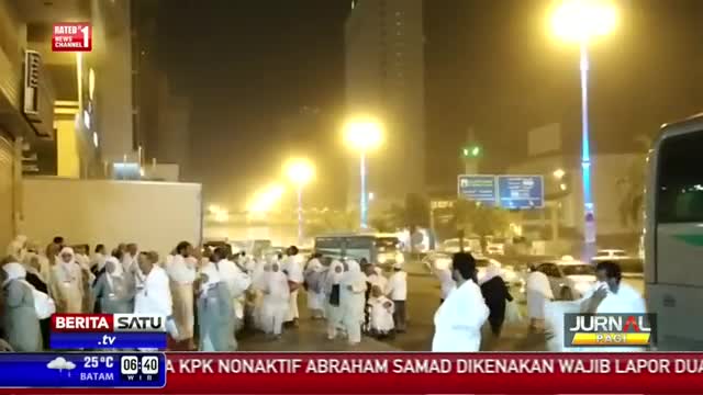 Watch Ke Arafah, Perjalanan Jemaah Calon Haji Terganggu Angin Kencang Video