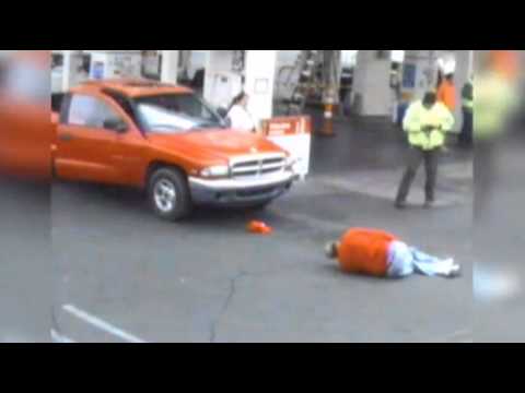 Watch Raw- Police Seek Suspect in Gas Station Hit-run News Video Video