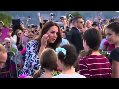 Watch Raw- Royal Couple Visits Australia Mountains News Video Video