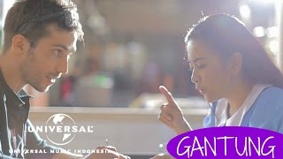 Watch Ikke Nurjanah - Gantung (Official Music Video) Video