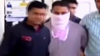 Watch Pakistani national with fake currency notes arrested in Surat Video