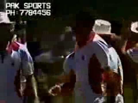 Watch Michael Holding SPEED DEMON vs Australia PERTH 1981-82 - Cricket Classic Video Video