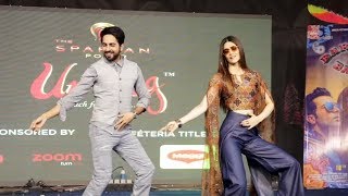 Watch Ayushmann & Kriti Sanon LIVE DANCE On Twist Kamariya - Bareilly Ki Barfi -  Umang Festival 2017 Video