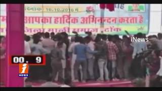 Watch Former Rajasthan CM Ashok Gehlot Injured in A Stage Collapse in Tonk | iNews Video
