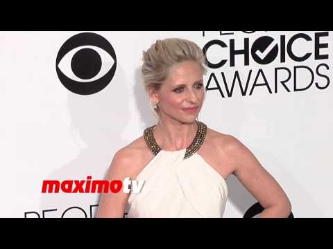 Watch Sarah Michelle Gellar People's Choice Awards 2014 - Red Carpet Arrivals Video