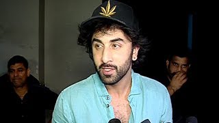 Watch Ranbir Kapoor Attends Special Screening For Jagga Jasoos With Family Video