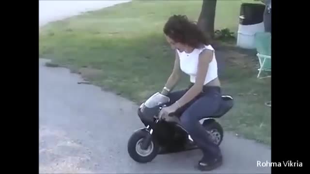 Watch Video Lucu Motor Jatuh Bikin Ketawa Ngakak Video