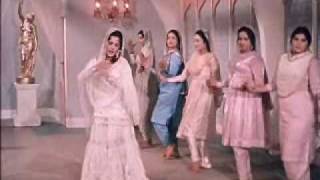 Watch Jaaneman Ek Nazar Dekh Le | Mere Mehboob(1963) | Lata Mangeshkar, Asha Bhonsle | {Old Is Gold} Video