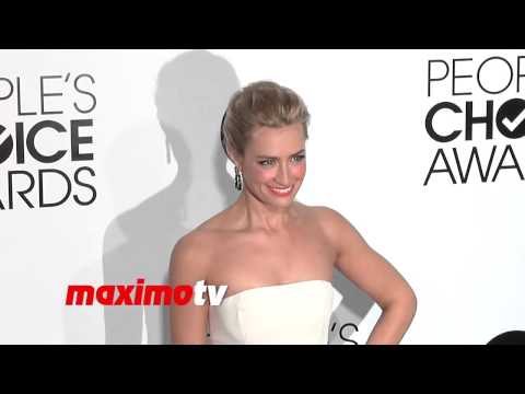 Watch Beth Behrs People's Choice Awards 2014 - Red Carpet Arrivals Video