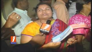 Watch Banks Filled Up with Govt Employees For Money Withdrawal In Karimnagar | iNews Video