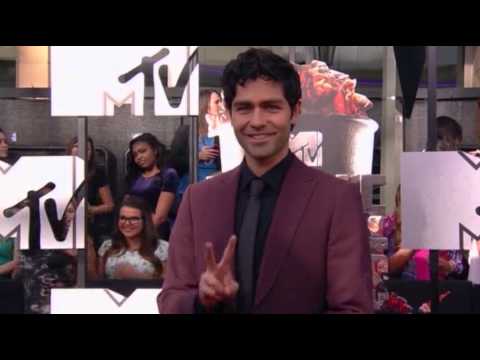 Watch Stars Hit Red Carpet for MTV Movie Awards News Video Video