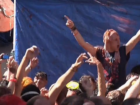 Watch Raw- Tomato Festival Paints Spain Town Red News Video Video
