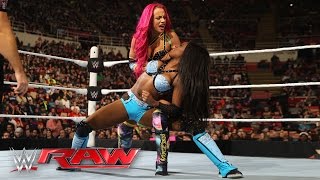 Watch Sasha Banks vs. Naomi: Raw Video