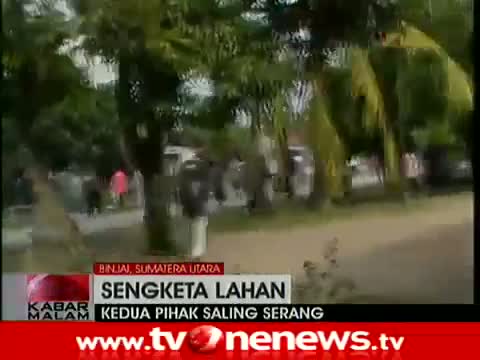Watch Sengketa Lahan, Petani dan Karyawan PTPN Dua Binjai Terlibat Bentrok 6 Januari 2015 Video