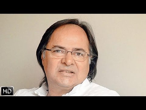 Watch Indian Film & Television Director's Association Pays Tribute To Farooque Shaikh Video