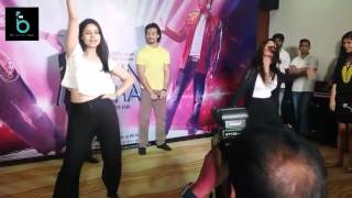 Watch Tiger & Nawazzudin Judging Media Face off On Swag Song | Munna Micheal Video