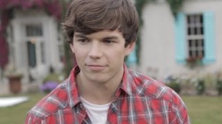 Watch Disney Stars 'stay Social' Off Set - News Video Video