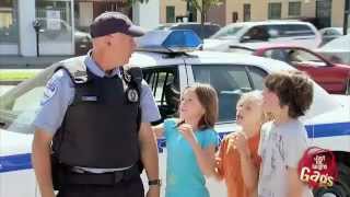 Watch Video Lucu Anak-anak Kecil Keroyok Polisi Video