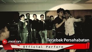 Watch Juicy Luicy - Terjebak Persahabatan ft Uus (Live Peform) Video
