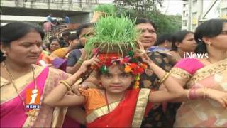 Watch Banjara Unmarried Woman Teej Festival Celebrate Grandly in Nizamabad | iNews Video
