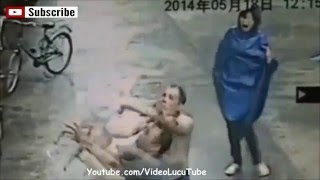 Watch CCTV Kejadian Unik Ini Hanya Terjadi Di China Video