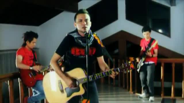 Watch C4lista - Seumpama (Official Music Video) Video