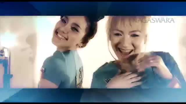 Watch 2 Angelz - Dokter Penawar Rindu (Official Music Video) Video