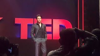 Watch Shahrukh Khan's GRAND ENTRY At TED Talks India Nayi Soch PRESS CONFERENCE Video