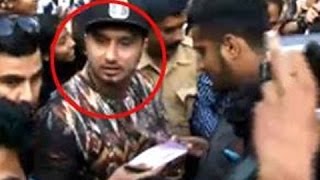 Watch Yo Yo Honey Singh Fight With Badshah At Zorawar Punjabi Movie Trailer Launch Video